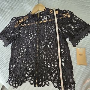 Lace black blouse with zipper in the back